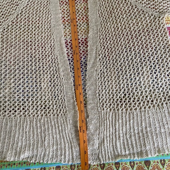 Oatmeal Loose-knit Cardigan - Picture 10 of 11